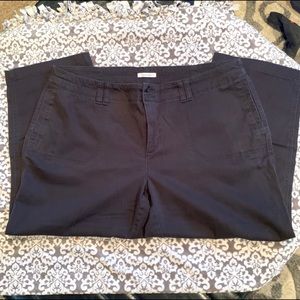 Size 18w Maurices black capris